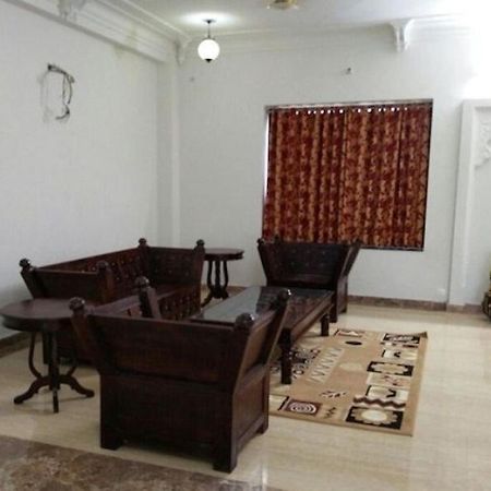 Tej Mahal Palace Bandikui Exterior photo