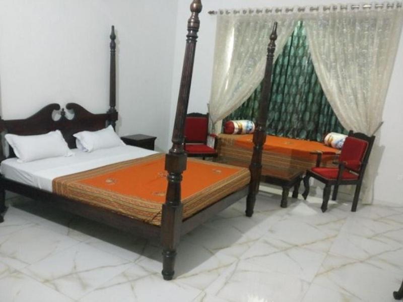Tej Mahal Palace Bandikui Exterior photo
